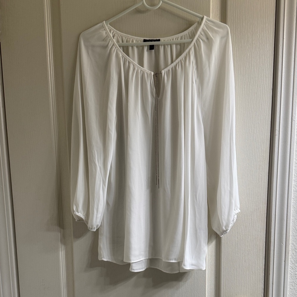 NWOT Sami & Jo White Women's Blouse with Chain Detail
